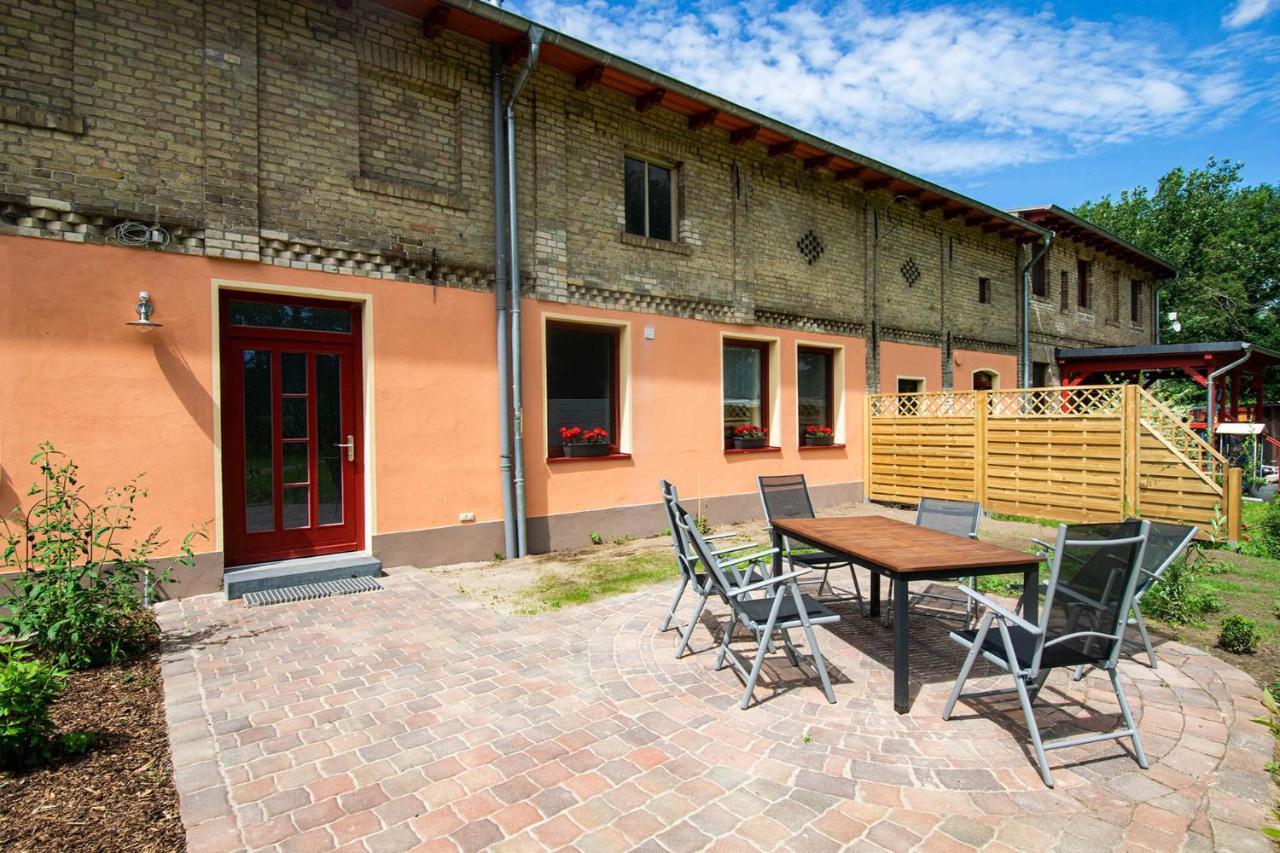Mit Terrasse Und Garten In Holiday home